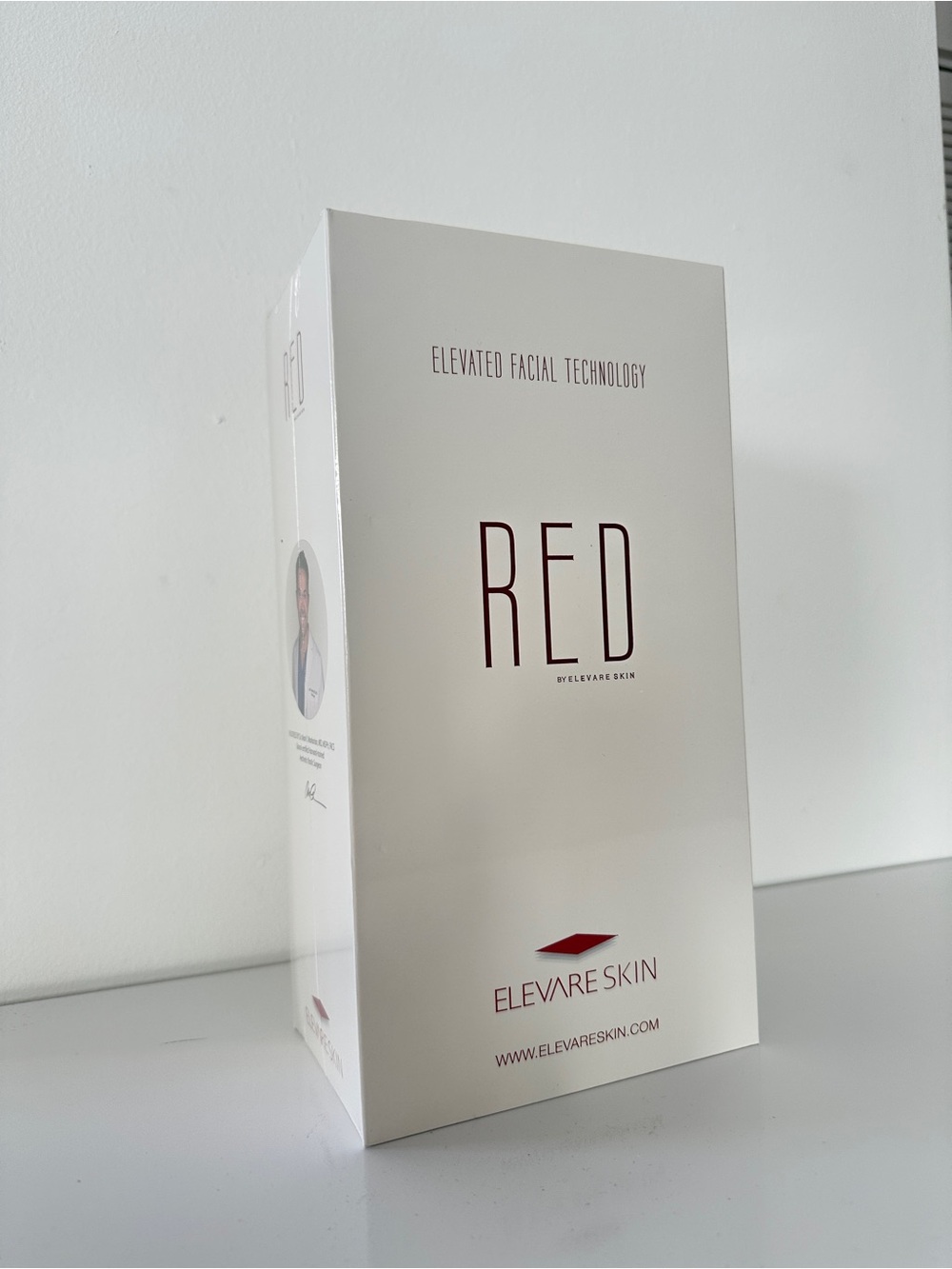 RED Light Wand by Elevare Skin – New & Sealed